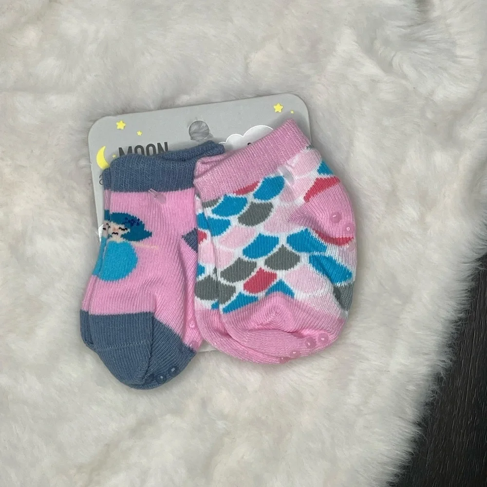 MOON and stars Bandana Bibs, Headbands and Socks Sz 6-18 Months